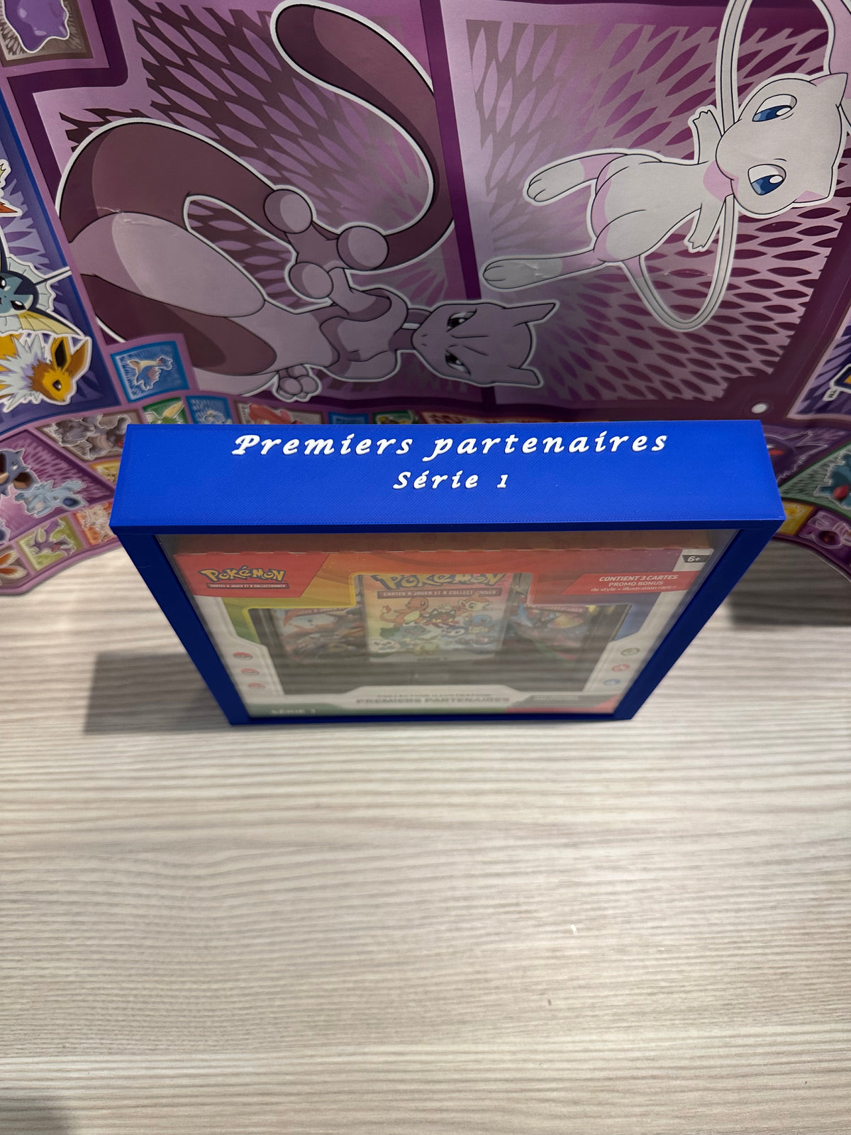 BLEU Boîte de protection — Coffret Pokémon Premiers Partenaires Séries 1, 2 & 3