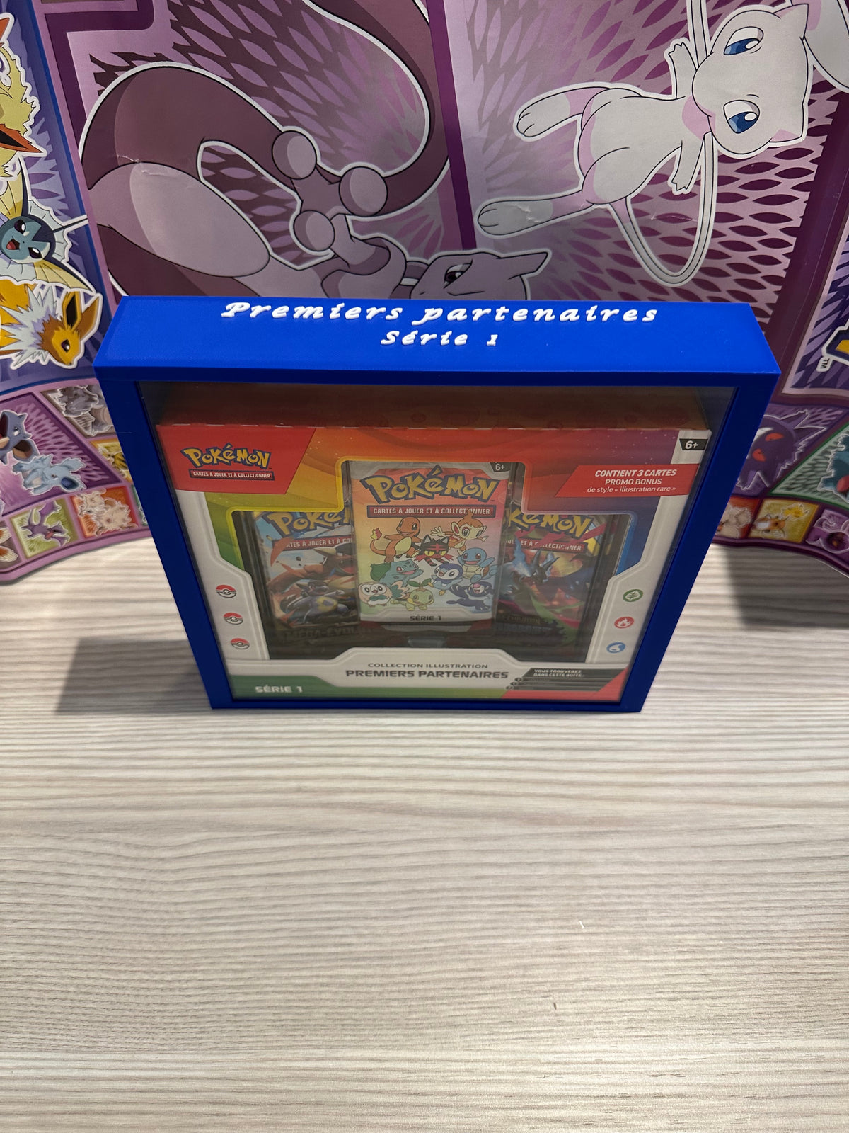 BLEU Boîte de protection — Coffret Pokémon Premiers Partenaires Séries 1, 2 & 3
