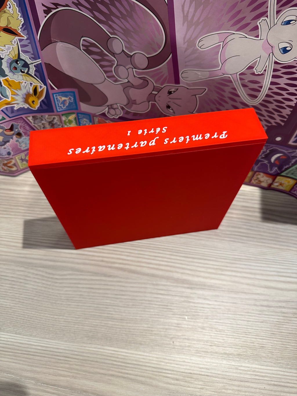 ROUGE Boîte de protection — Coffret Pokémon Premiers Partenaires Séries 1, 2 & 3