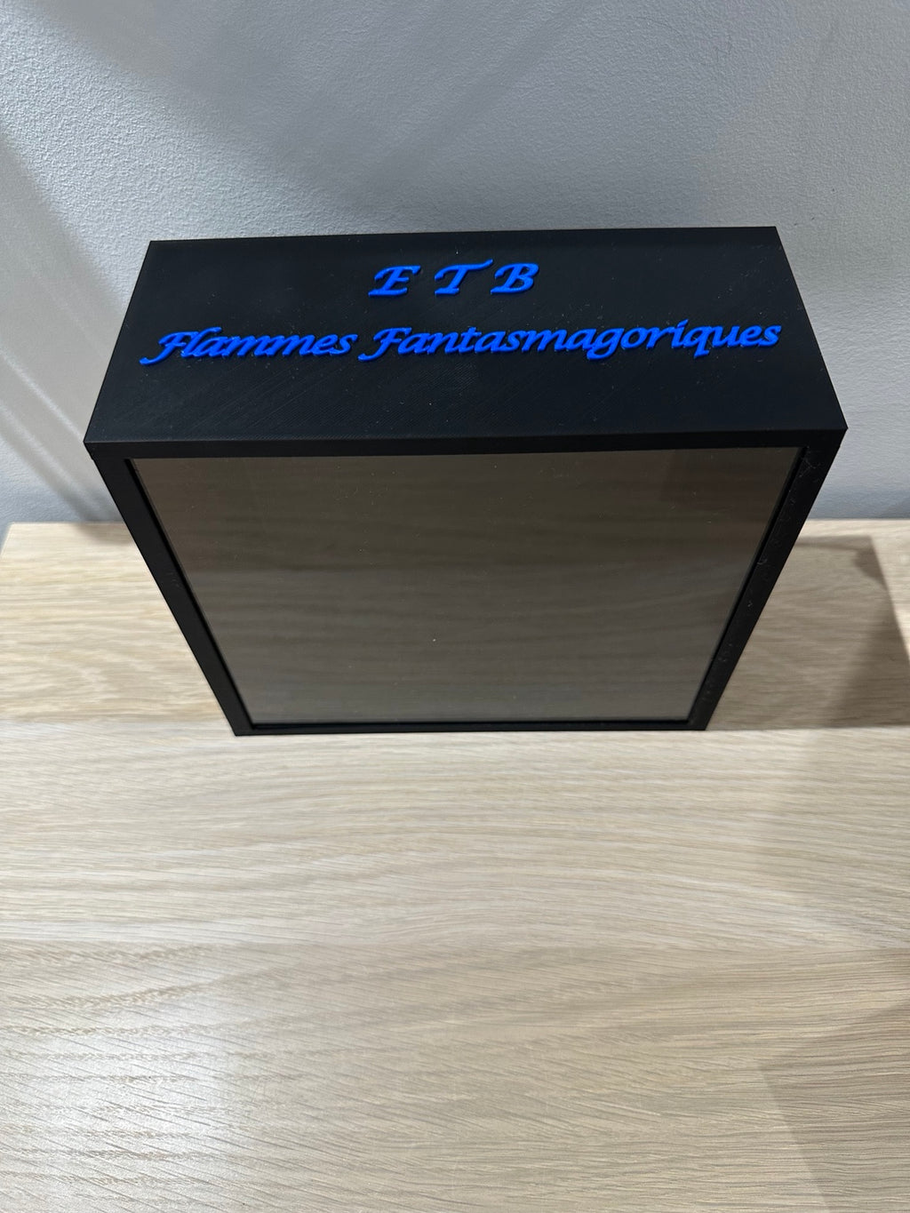 Protection ETB Flammes Fantasmagoriques ME02 - Coffret Dresseur d'Élite Pokémon (Noir & Bleu)