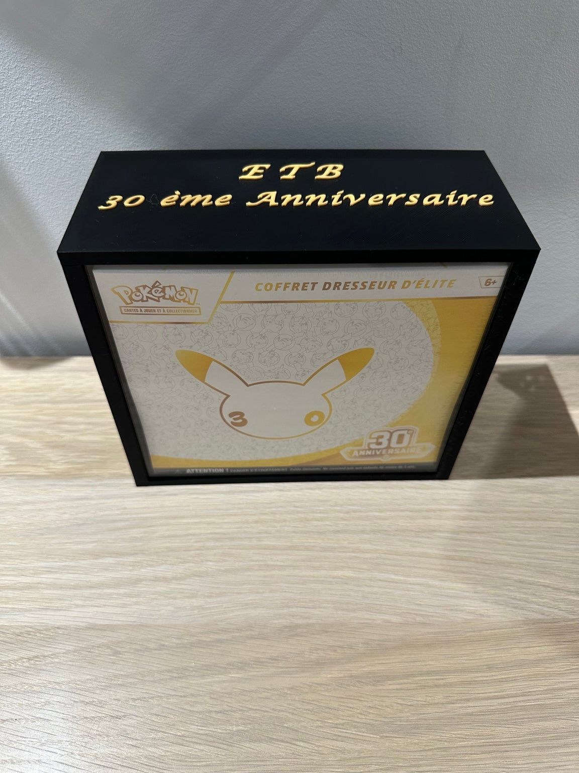 Protection ETB 30 ans - ÉDITION LIMITÉE - Coffret Dresseur d'Élite Pokémon (Noir & Or)