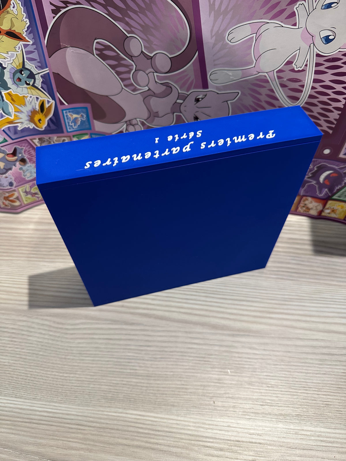 BLEU Boîte de protection — Coffret Pokémon Premiers Partenaires Séries 1, 2 & 3