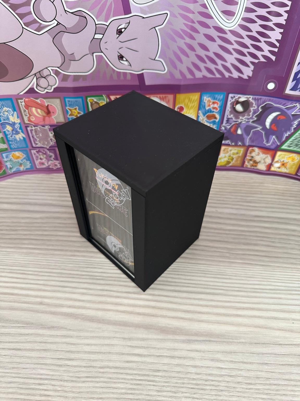 100 % PERSONNALISABLE – Protection Demi-Display Pokémon