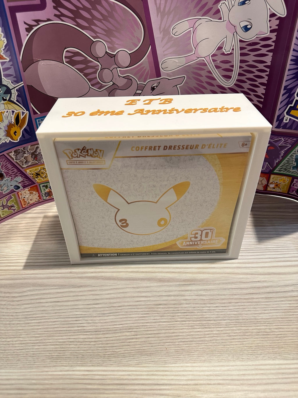 Protection ETB 30 ans - ÉDITION LIMITÉE - Coffret Dresseur d'Élite Pokémon (Blanc & Or)