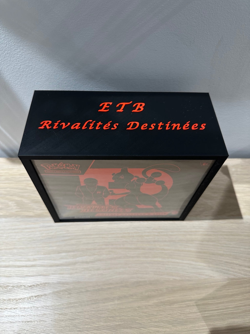 Protection ETB Rivalités Destinées EV10 - Coffret Dresseur d'Élite Pokémon (Noir & Rouge)